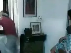 कुतिया भारोत्तोलन से ...