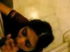 दोस्तों के सामने सेक ...