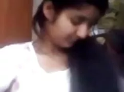 हॉट ब्रुनेट में ब्लॅ ...