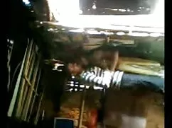 बड़े आदमी द्वारा गड़ ...