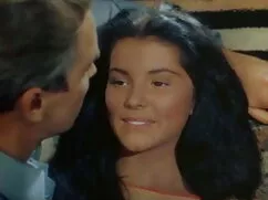 माँ घर के कामों को ए ...
