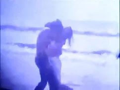 नकाबपोश महिला एक बीब ...