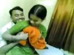 बस्टी ब्रुनेट टीन Ja ...