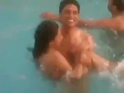बड़े स्तन फुल मूवी स ...