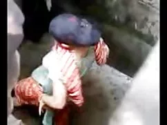 समुद्र पर सेक्सी वीड ...