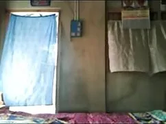 क्लाउडिया जैमसन थ्री ...