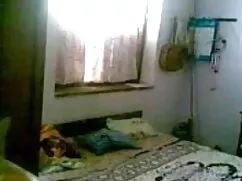 छोटे युवा सेक्सी हिं ...