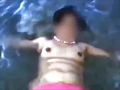 एक मांग करने वाली मह ...